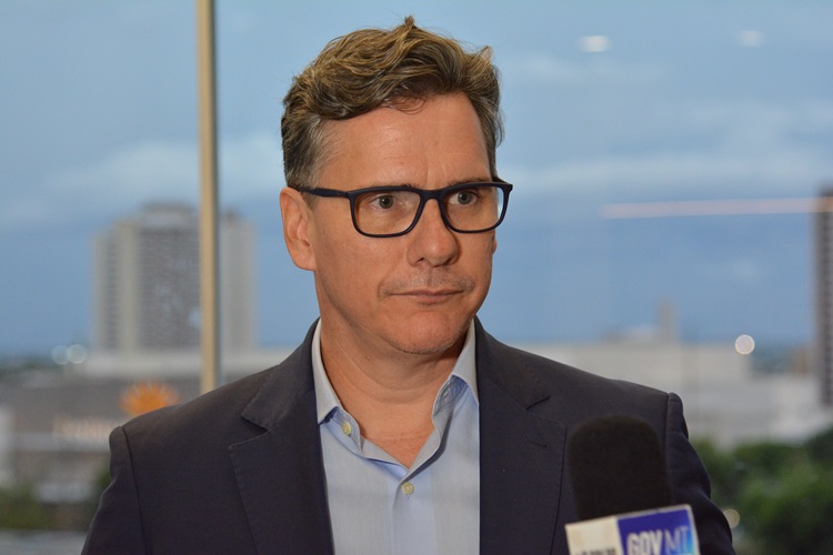 Secretário Rogério Gallo transfere empresa para a esposa e muda nome do negócio após denúncia na imprensa de conflito de interesses na SEFAZ
