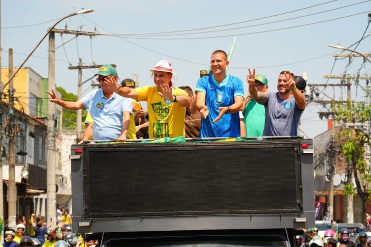 Charles Vieira/Campanha Flávio Bolsonaro São Gonçalo (RJ), 10/10/2026 - Candidato à presidência do Brasil, Flávio Bolsonaro, durante ato em São Gonçalo. Foto: Charles Vieira/Campanha Flávio Bolsonaro