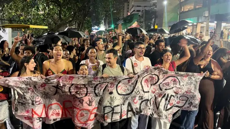 Rio de Janeiro (RJ), 26/10/2026 - Mobilização de estudantes nas ruas. Centro Acadêmico Evaristo da Veiga (CAEV) da UFF Niterói. Foto: CAEV UFF Niterói/Divulgação
