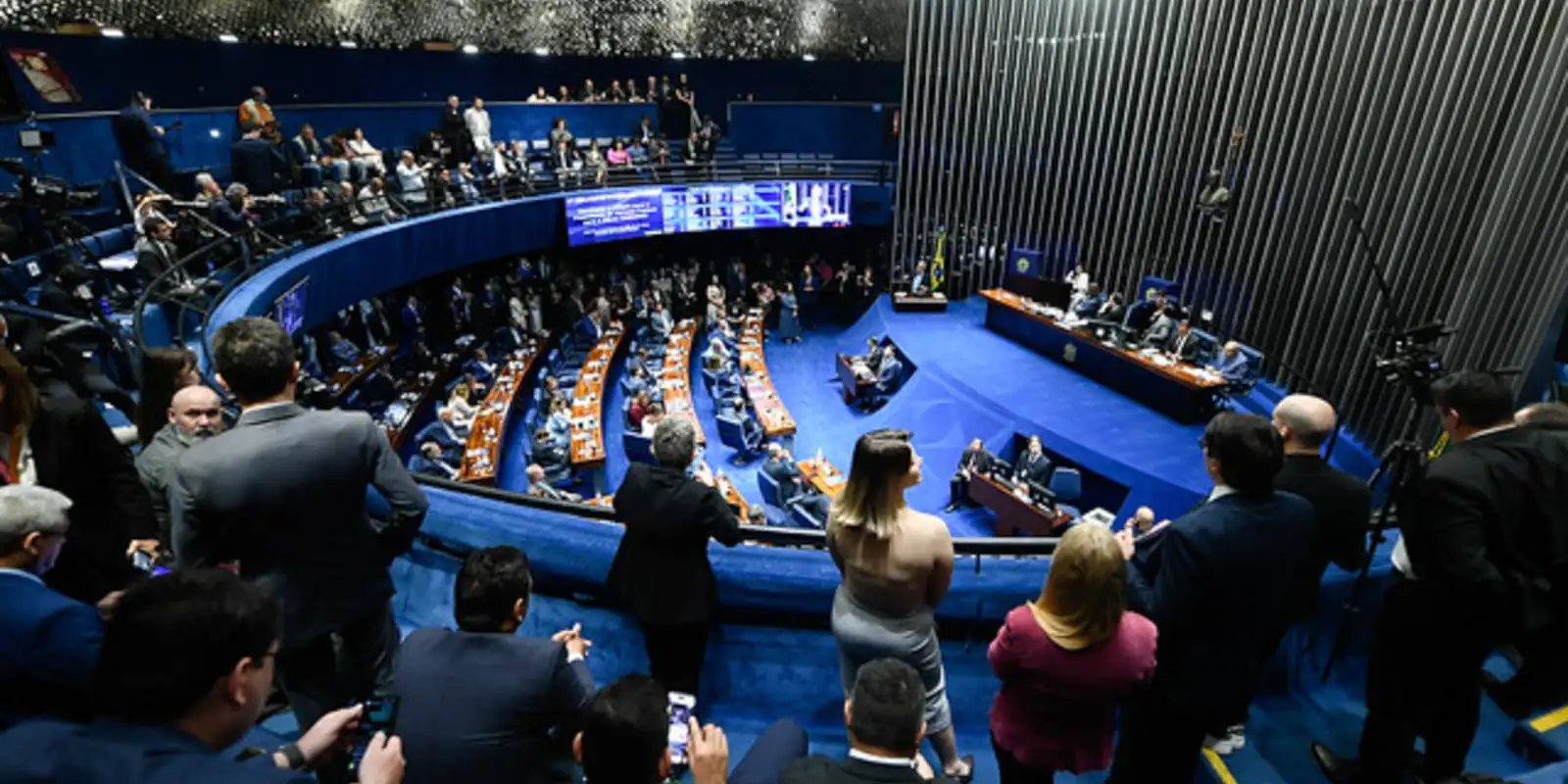 Acompanhe ao vivo: Senado vota PEC pelo fim da escala 6x1