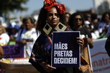 Fernando Frazão/Agência Brasil Rio de Janeiro (RJ), 27/07/2025 – XI Marcha das Mulheres Negras, em Copacabana, mobilização contra o racismo, por justiça e bem viver. Foto: Fernando Frazão/Agência Brasil